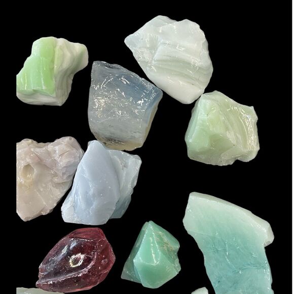 Art Glass Cullet Glowing Manganese Uranium Glass Bulk Assortment 3 LBS #5GA3 - Picture 8 of 10